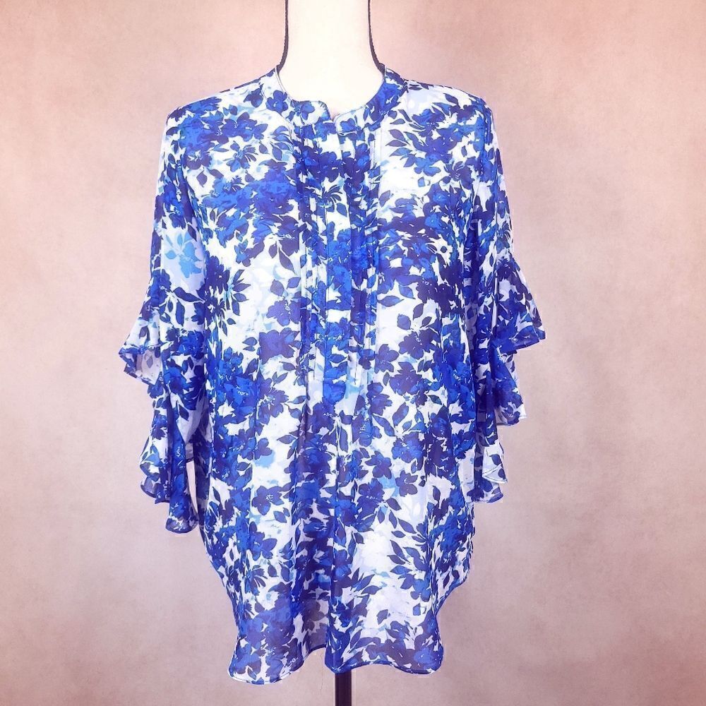 Vince Camuto Blue Floral Blouse Ruffled Sleeves Size Medium